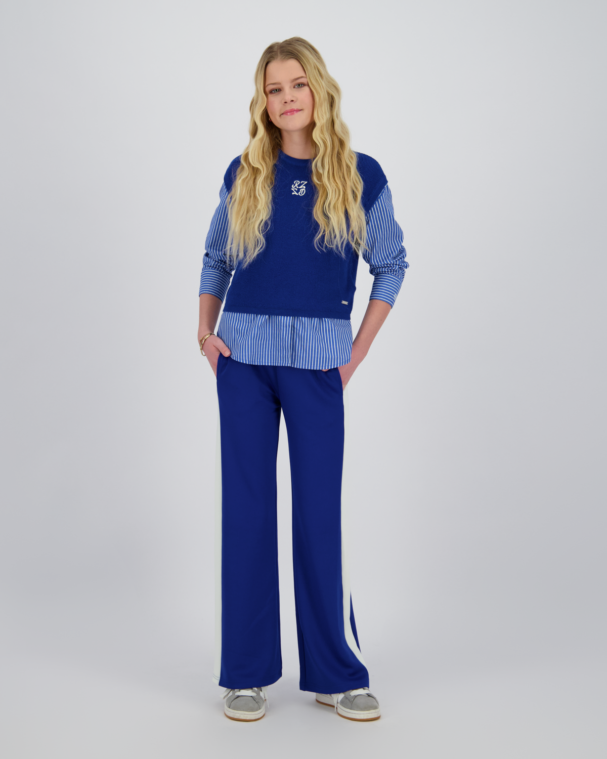 Wide leg Hose Puck