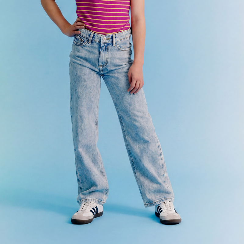 Wide leg.