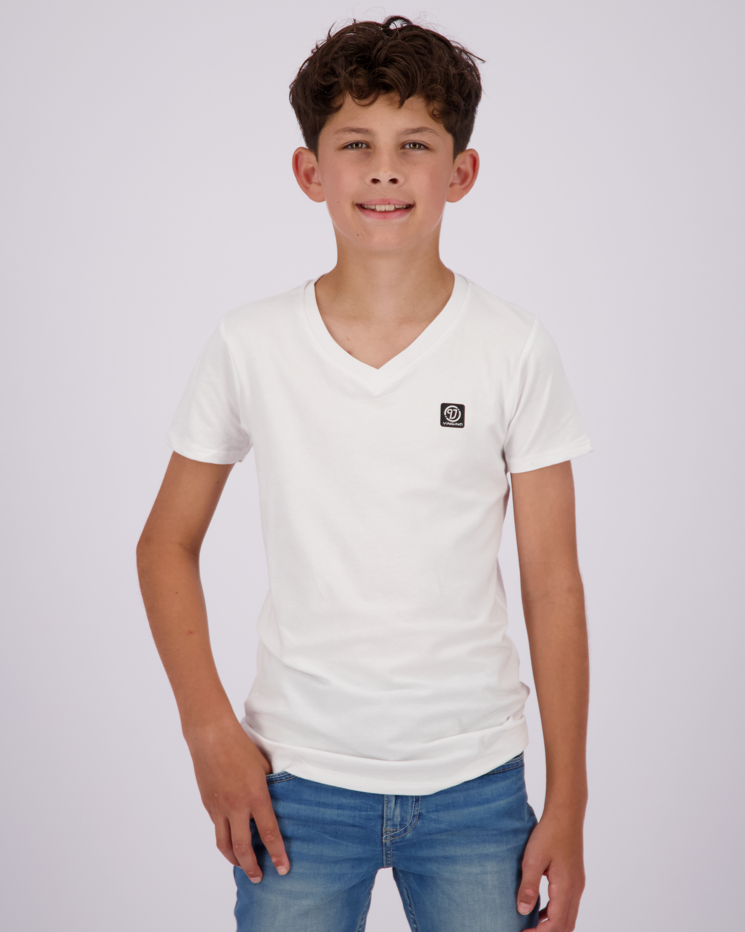 B Basic v-neck T-shirt
