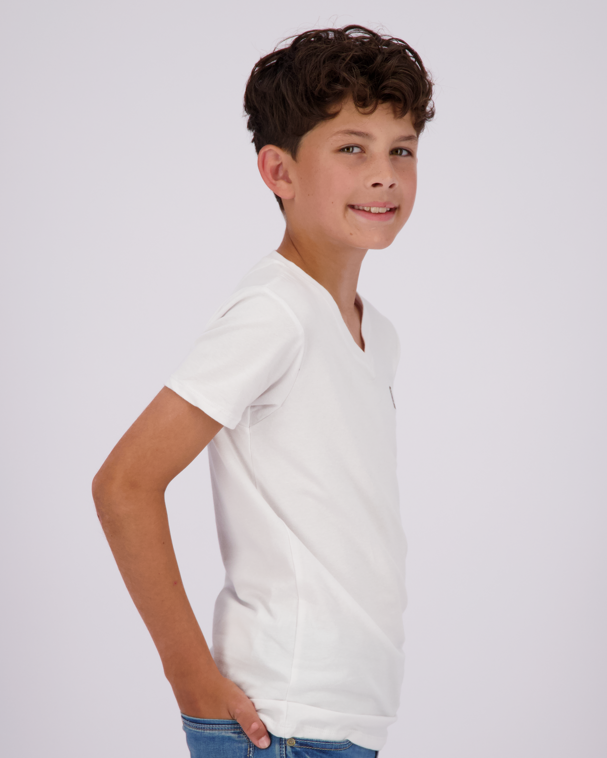B Basic v-neck T-shirt
