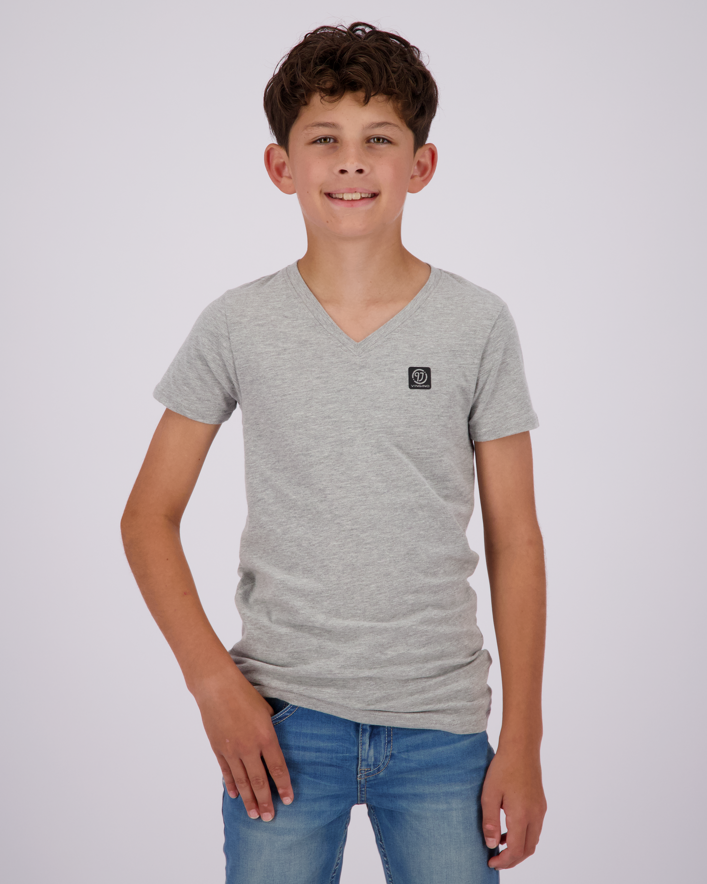 B Basic v-neck T-shirt