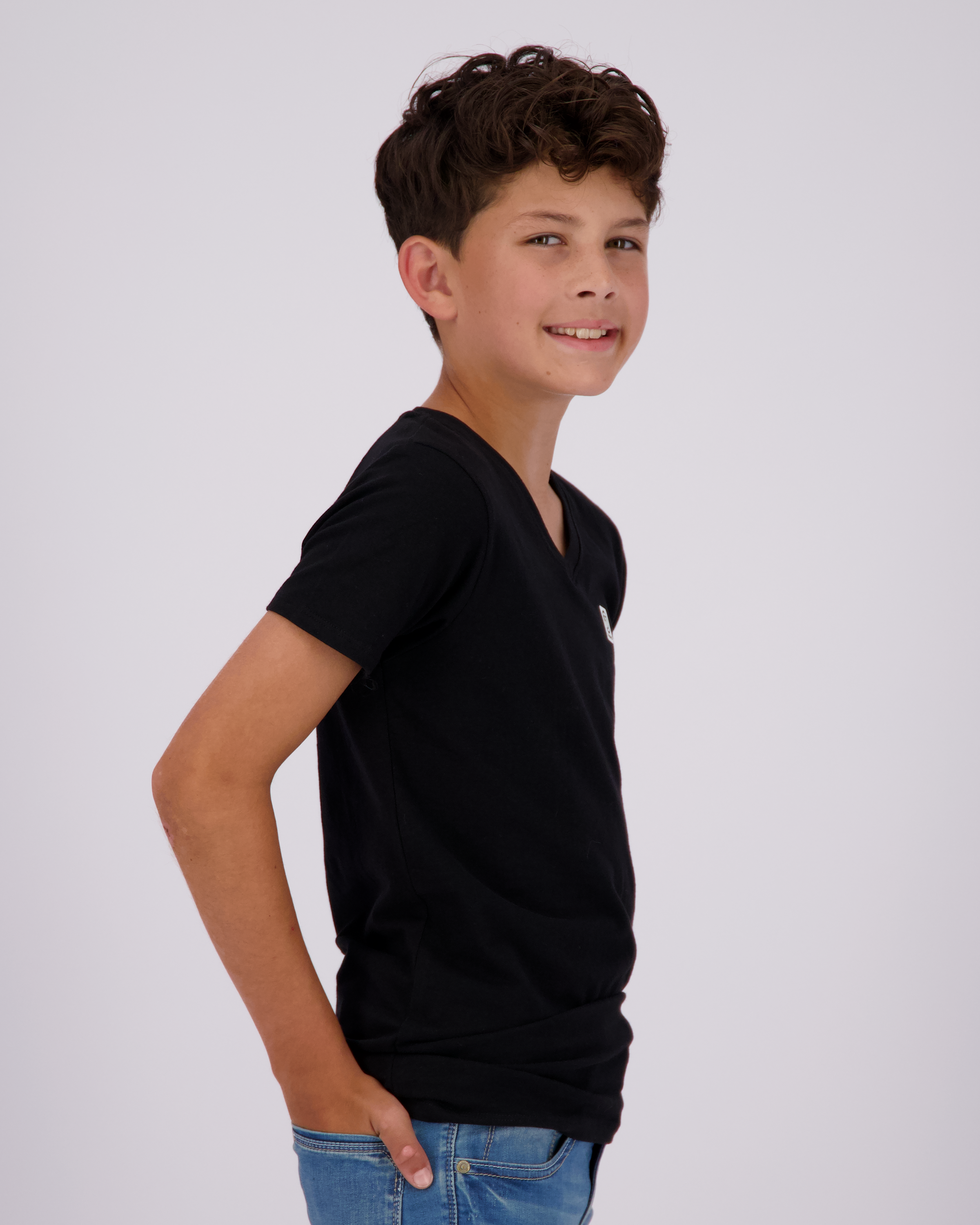 B Basic v-neck T-shirt