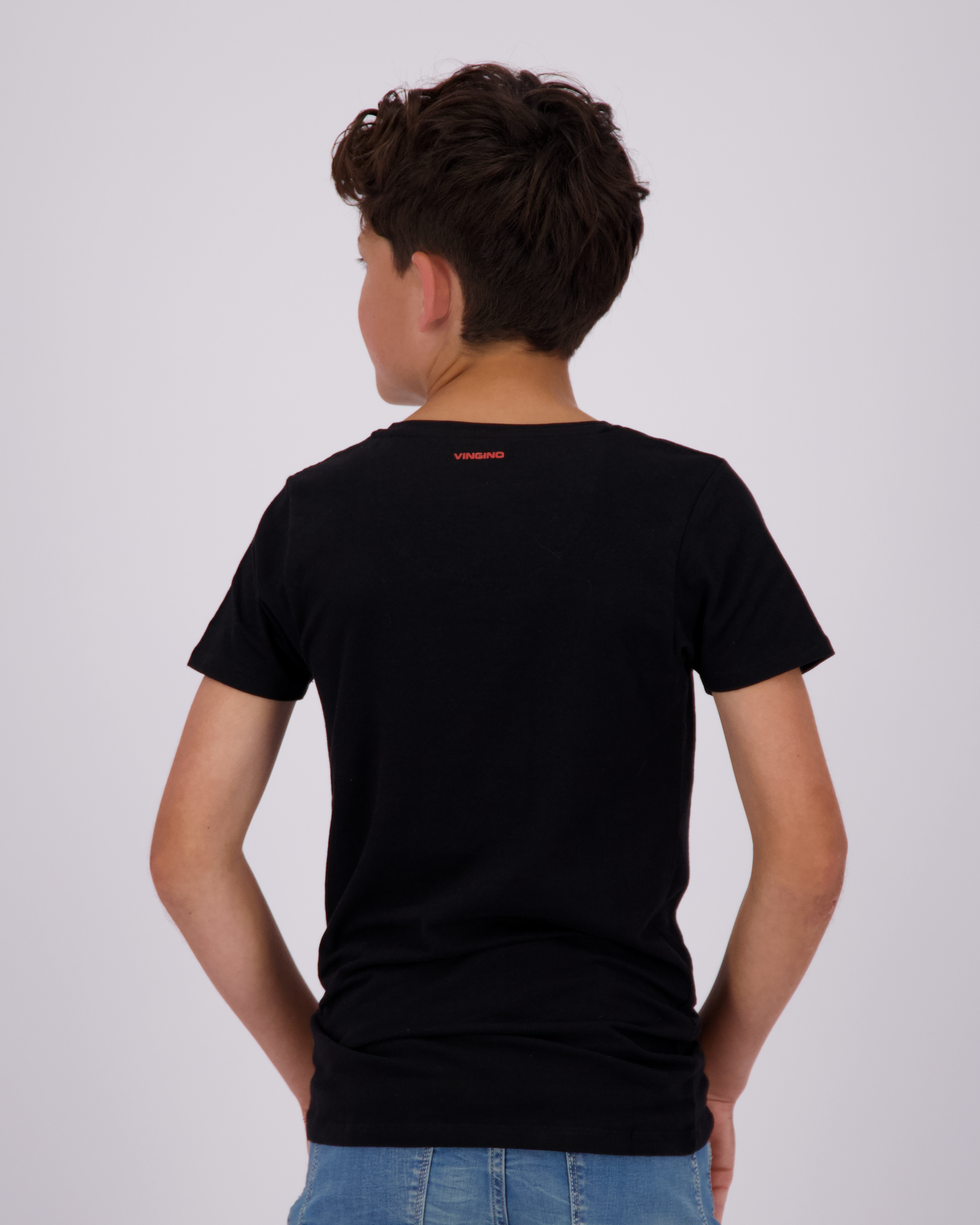 B Basic v-neck T-shirt