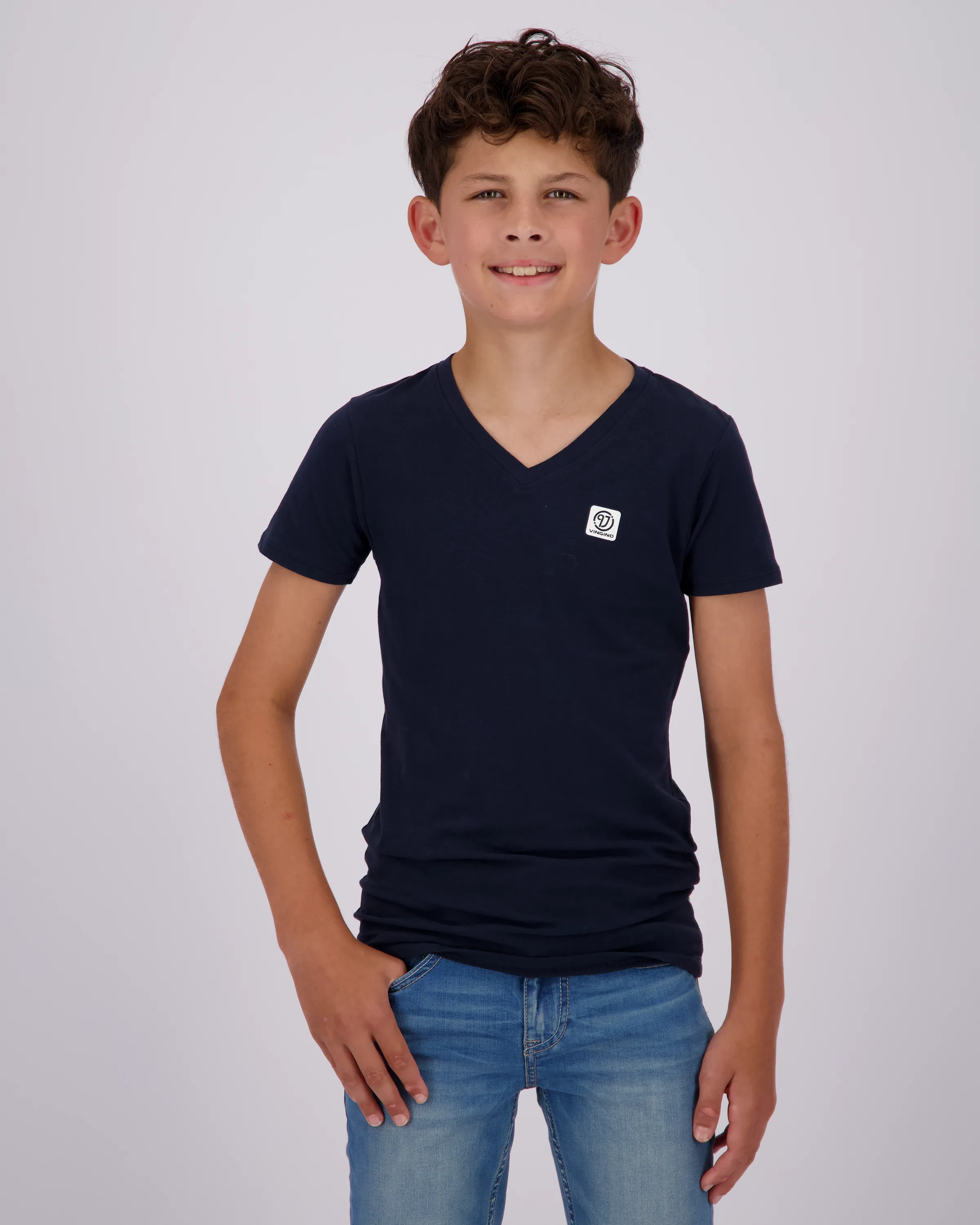 B Basic v-neck T-shirt