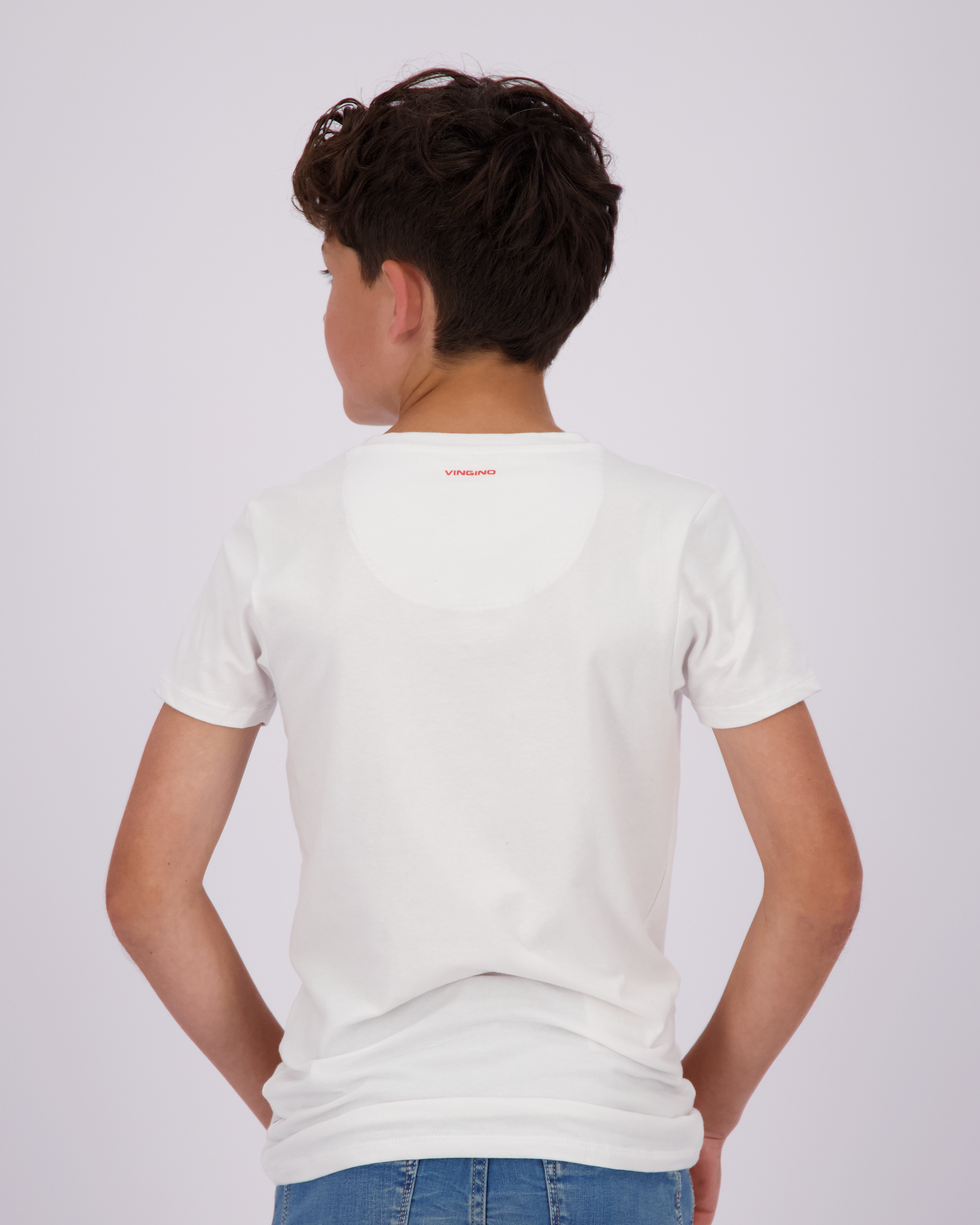 B Basic v-neck T-shirt
