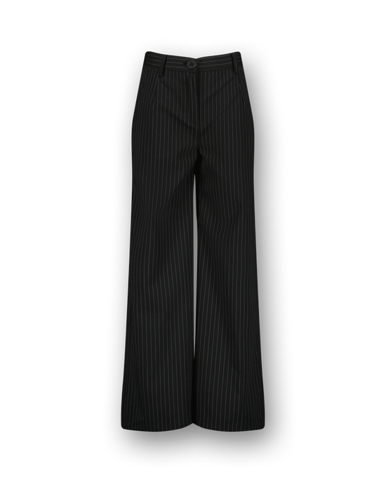 Straight Hose Susie