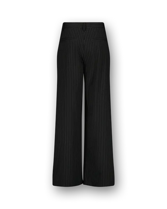 Straight Hose Susie